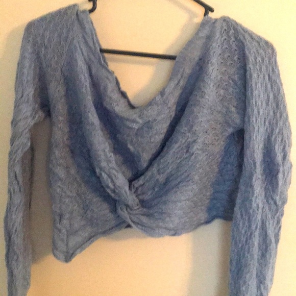 Sweaters - Size Small blue crop sweater